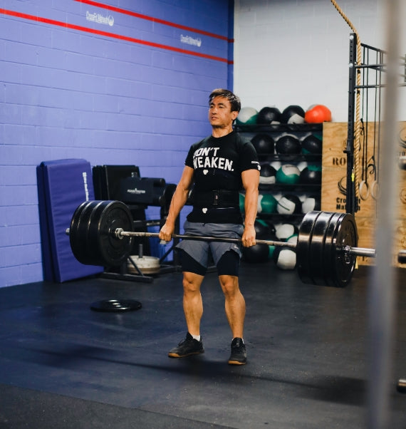 Deadlift lockout, sensor on the chest